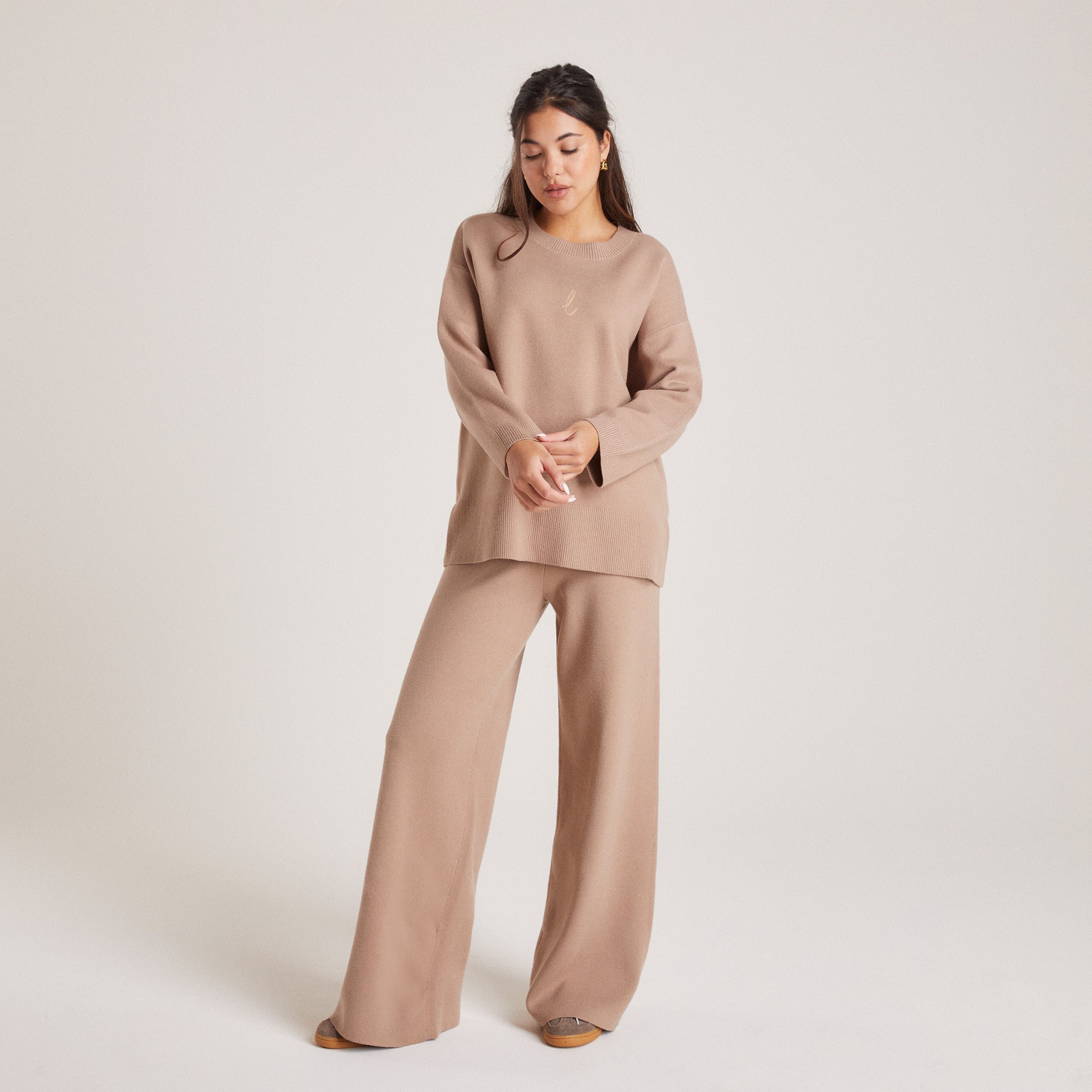 Stickad Tröja med rund hals | Knitted Crew Neck Jumper - Mink