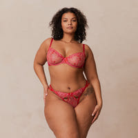 Leslie, 80DD/XL (G-String)