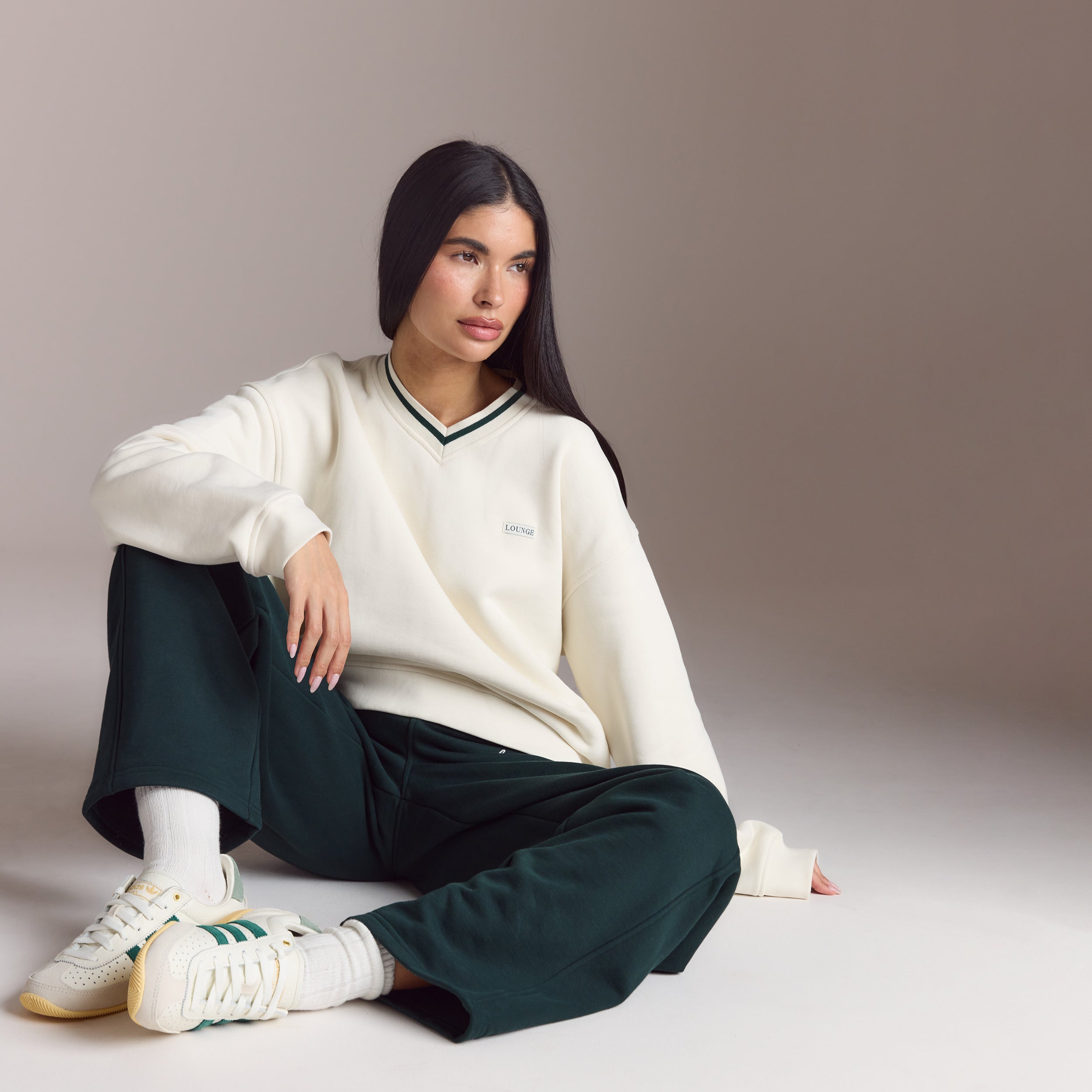 Lounge Living V-Neck Tröja | Lounge Living V-Neck Tröja - Krämfärgad