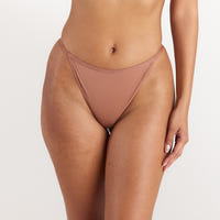 Your Everyday Stringtrosor - Mocha