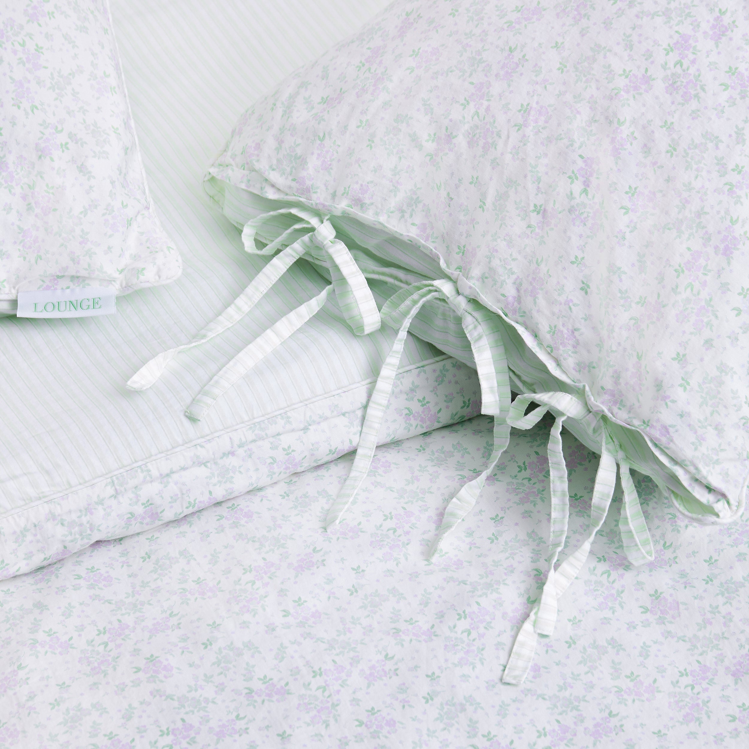 Bloom & Stripe Vändbar Påslakan | Bloom & Stripe Vändbar Påslakan - Salviagrönt Blommönster