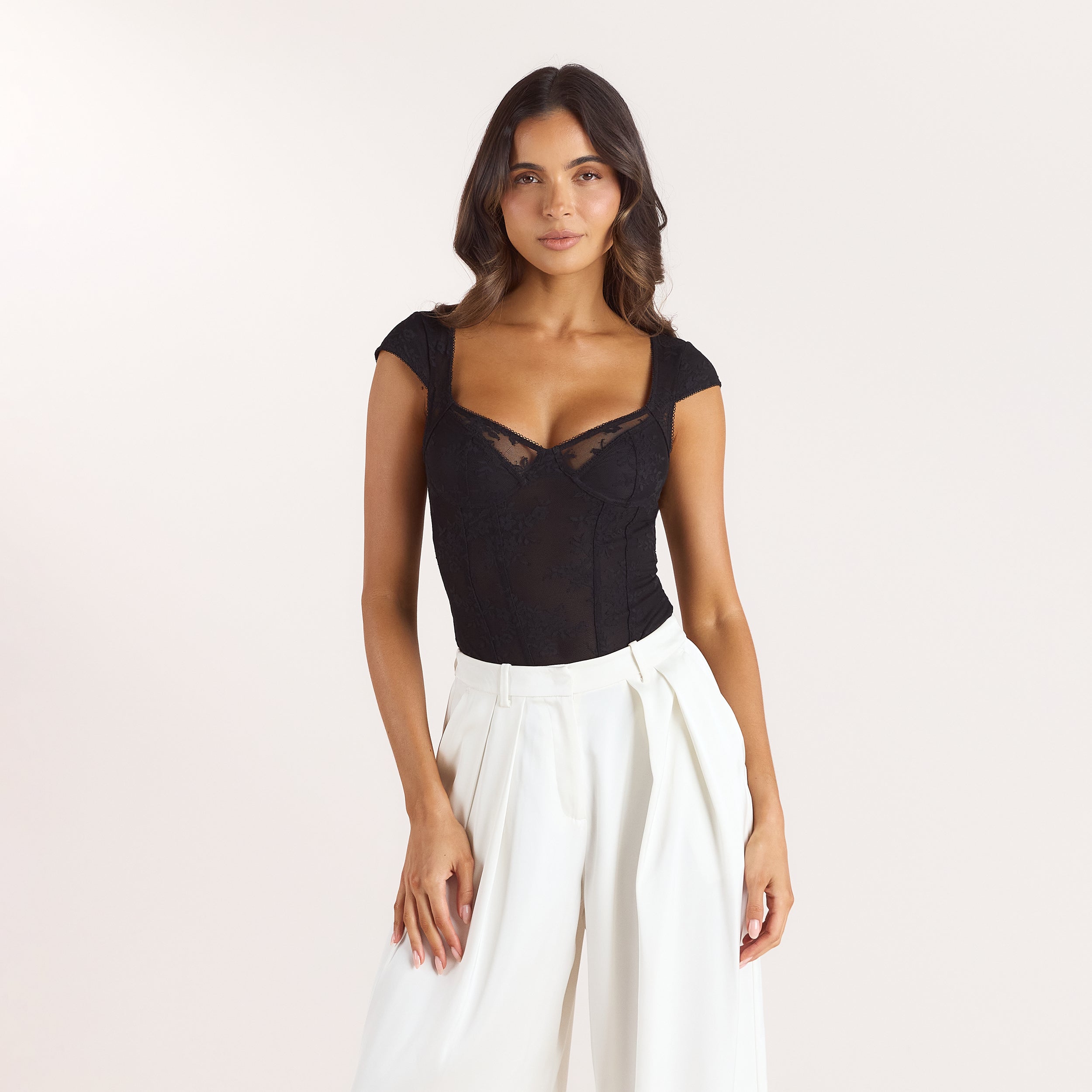 Cap-Sleeve Bodysuit med spets | Cap-Sleeve Bodysuit med spets - Svart