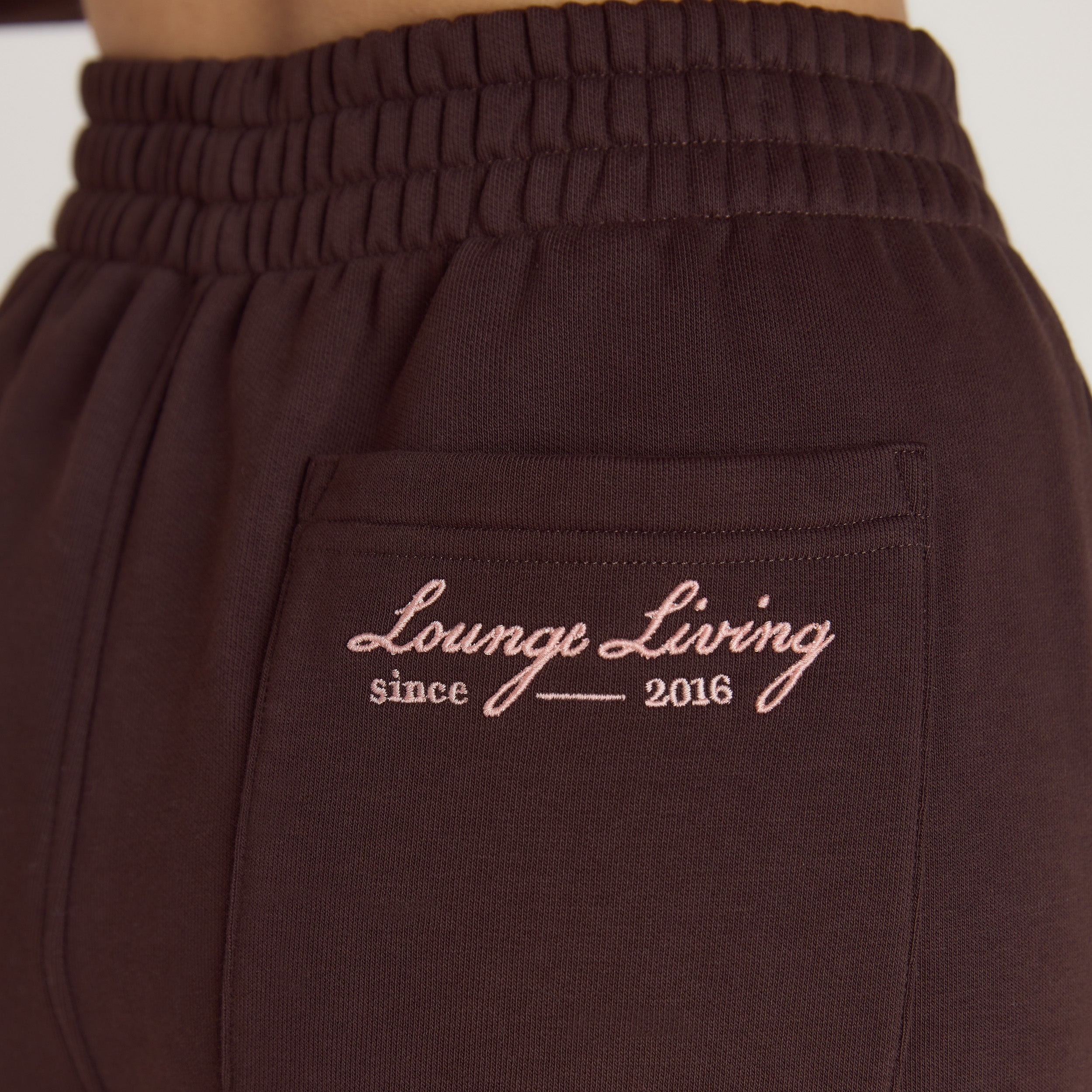 Lounge Living Joggingbyxor med Rakt Ben | Lounge Living Joggingbyxor med Rakt Ben - Choklad