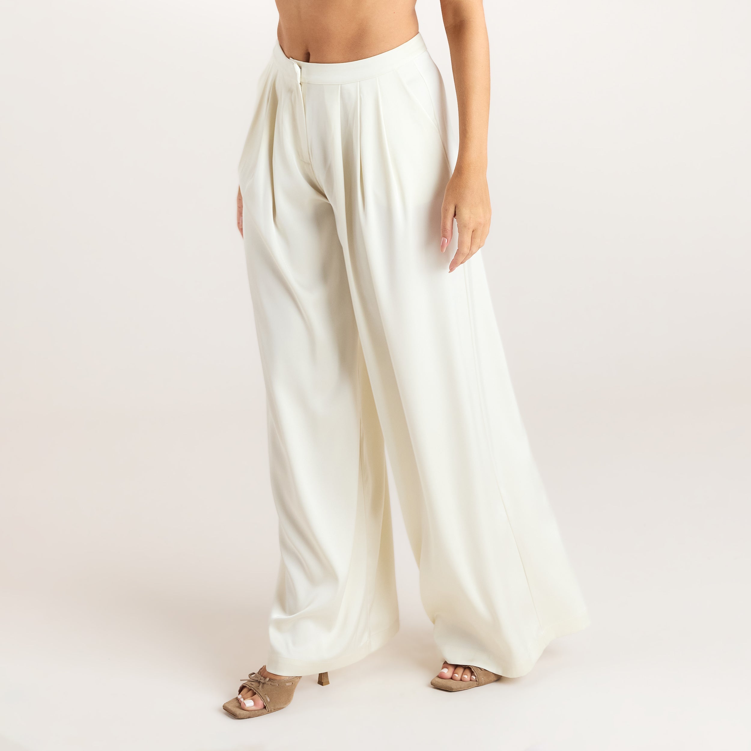 Satin Pleated Byxor | Satin Pleated Byxor - Krämfärgad
