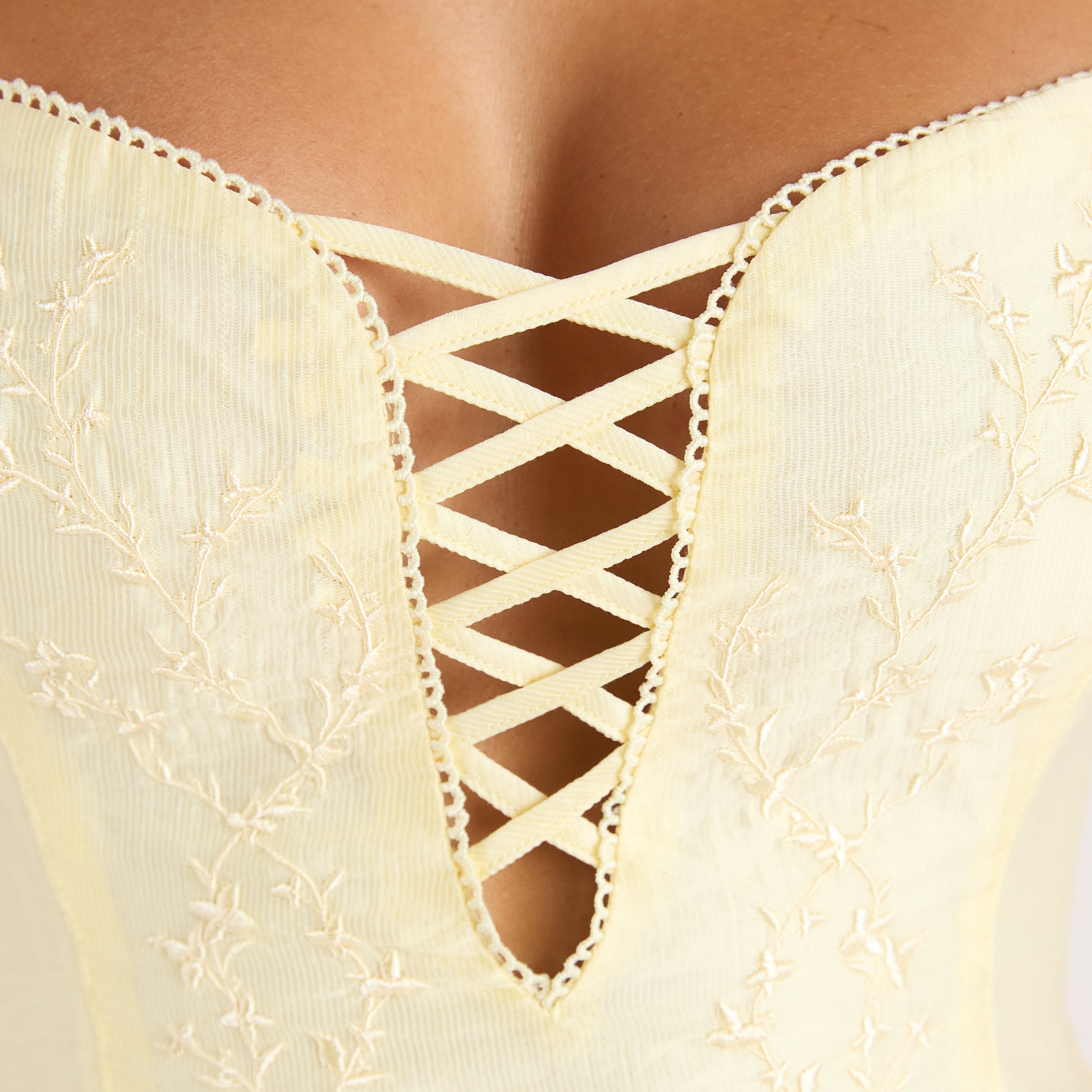 Embroidered Lace-Up Maxiklänning | Embroidered Lace-Up Maxiklänning - Citrongul