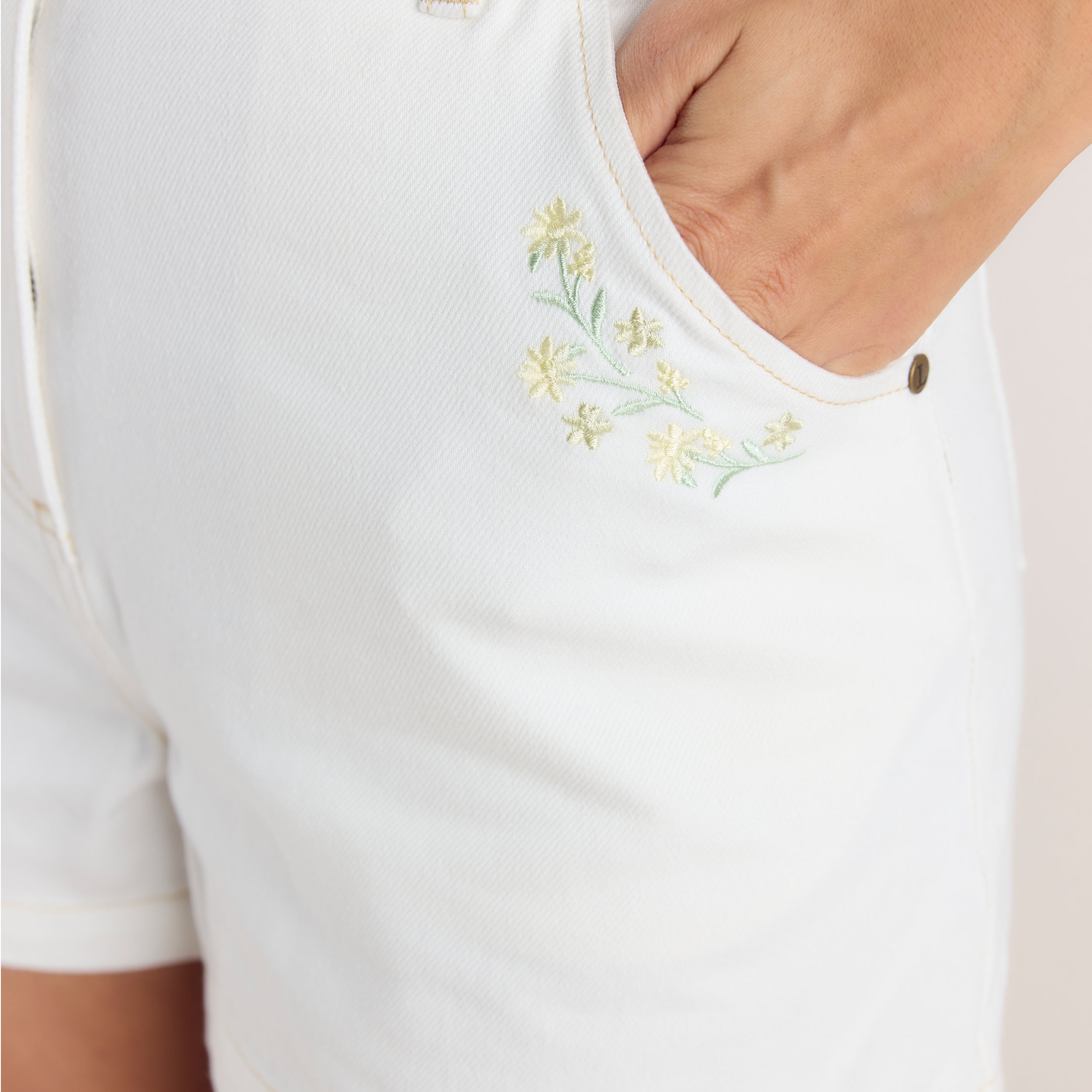 Broderade Jeansshorts | Broderade Jeansshorts - Vit