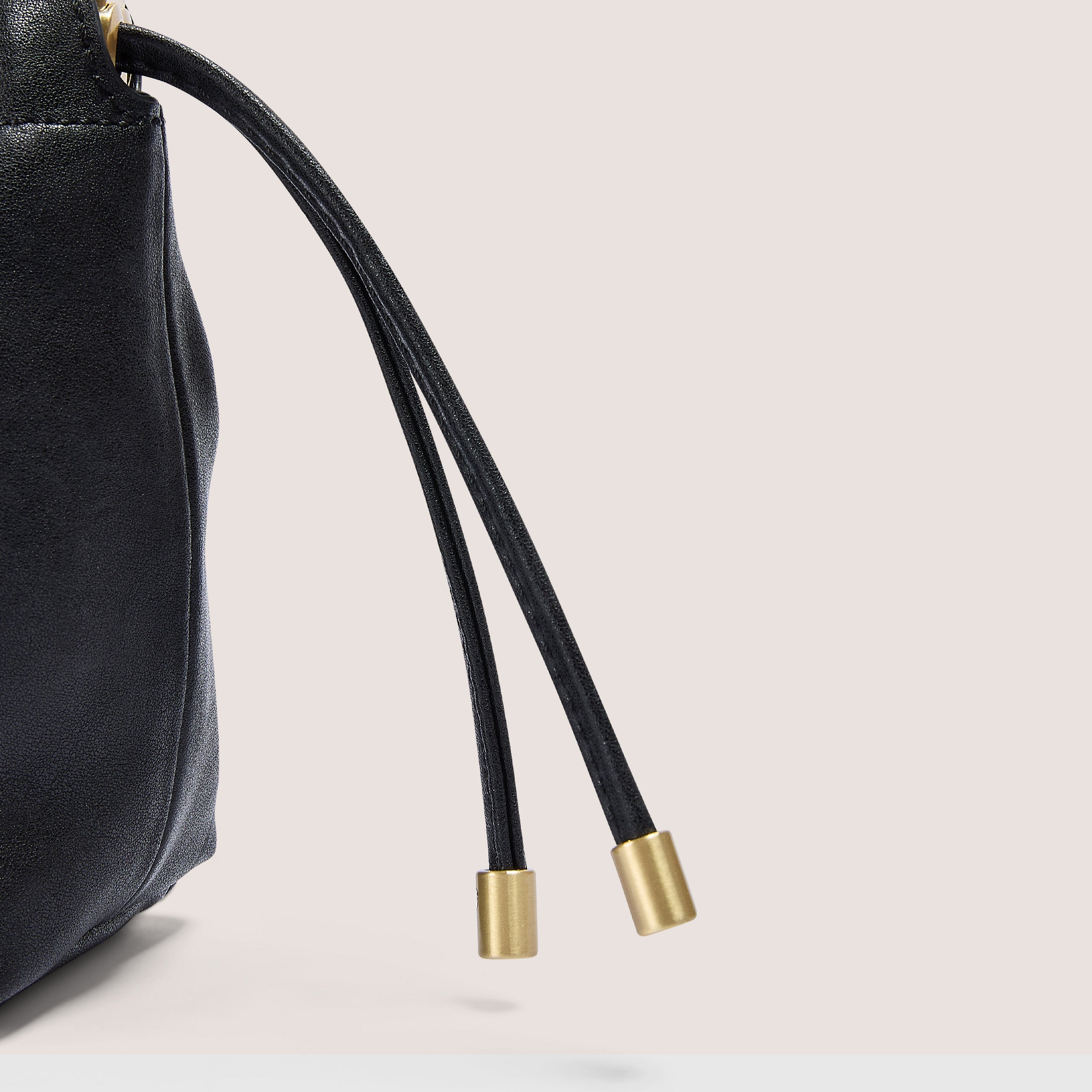 Cindy Pouch Bag | Cindy Pouch Bag - Svart